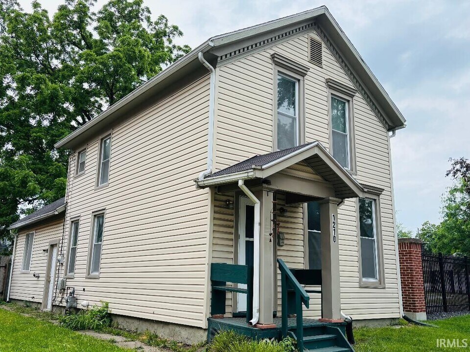 1210 Union St in Fort Wayne, IN - Building Photo