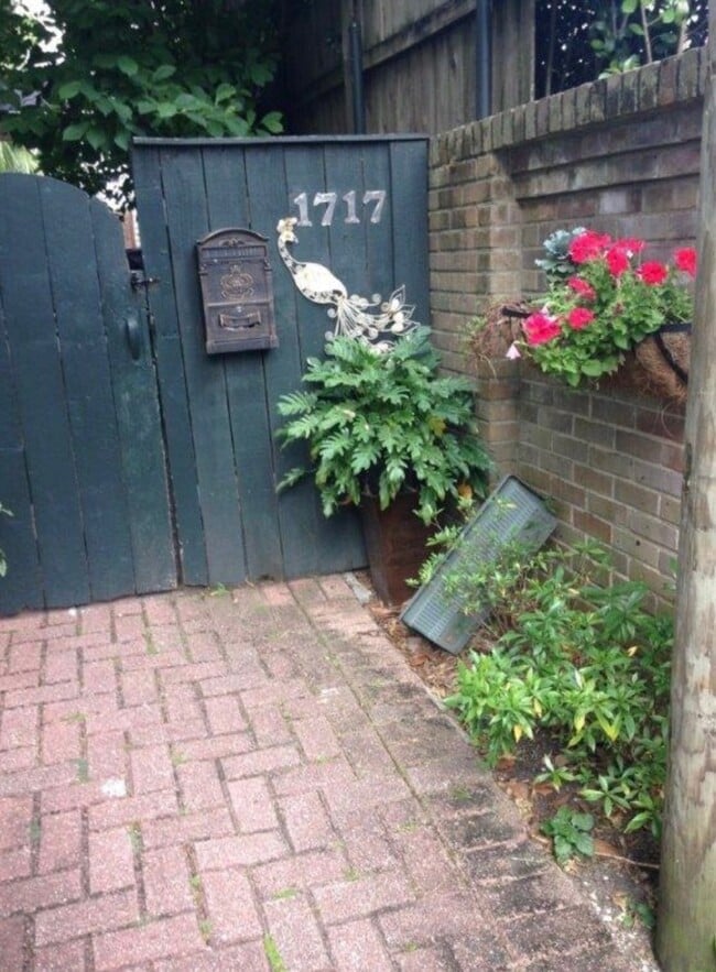 property at 1717 Upperline St