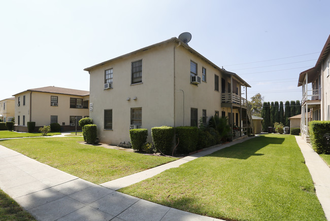 1038-1040 W Glenoaks Blvd in Glendale, CA - Building Photo - Building Photo