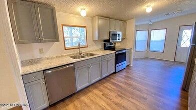 650 S W Orange Ave in Keystone Heights, FL - Building Photo - Building Photo