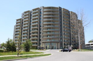 Westside Crossing in London, ON - Building Photo