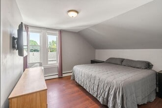 109 Woodford St in Portland, ME - Building Photo - Building Photo