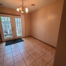 935 5 W Whitehall Rd in State College, PA - Building Photo - Building Photo