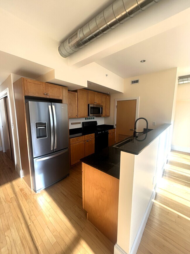 17 Ivaloo St, Unit 9 in Somerville, MA - Building Photo - Building Photo