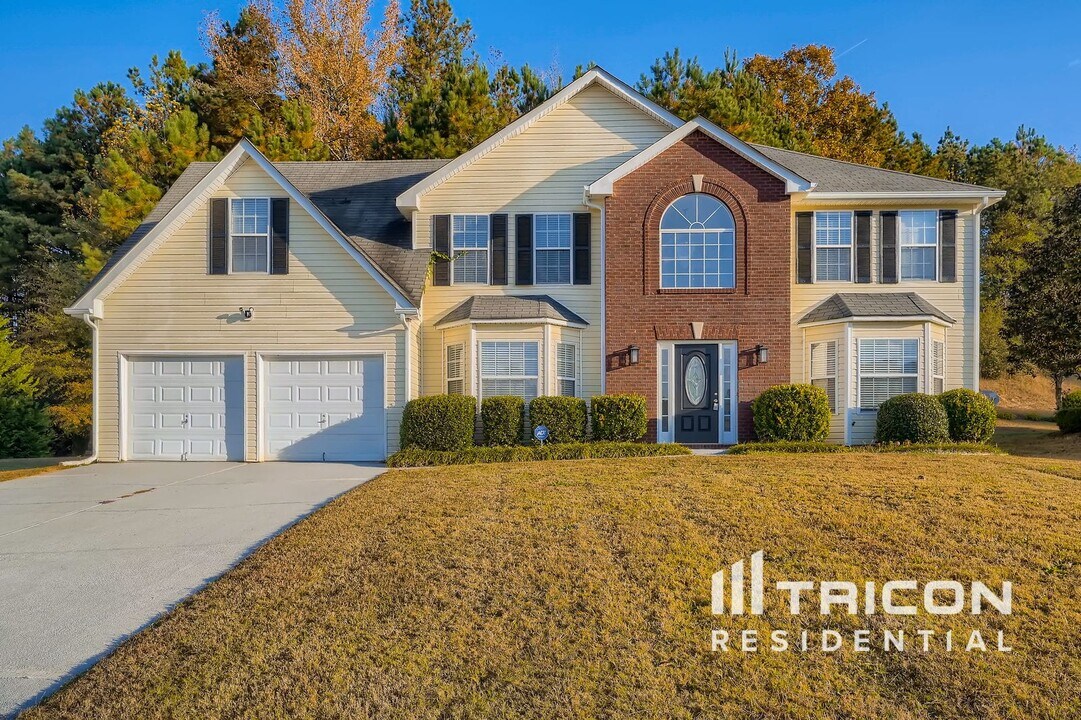 141 Wood Way in Fairburn, GA - Building Photo