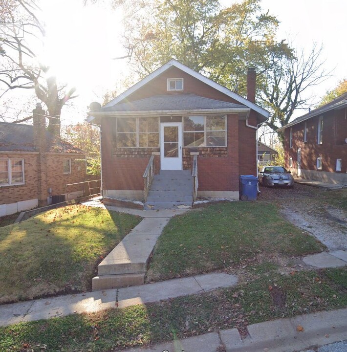 3117 Thelma Ave in St. Louis, MO - Building Photo