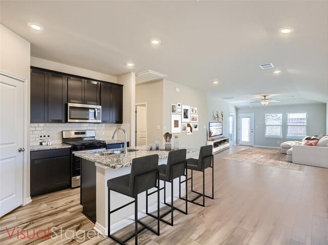 607 View Dr in Andice, TX - Building Photo - Building Photo