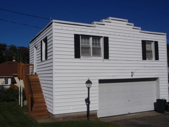 property at 10 Clover Pl