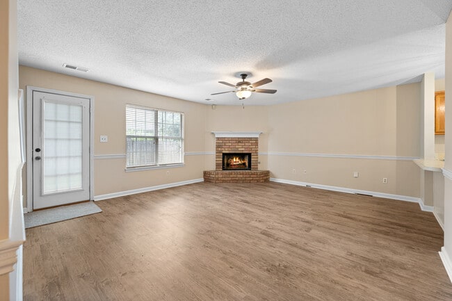 6787 Chase Cove in Horn Lake, MS - Foto de edificio - Building Photo