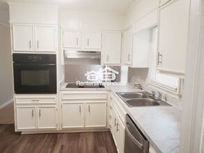 3910 Lisas Dr in Marietta, GA - Foto de edificio - Building Photo