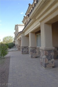 6740 Quapaw St in Las Vegas, NV - Foto de edificio - Building Photo