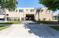 225 Palmetto Dr in Alhambra, CA - Foto de edificio - Building Photo