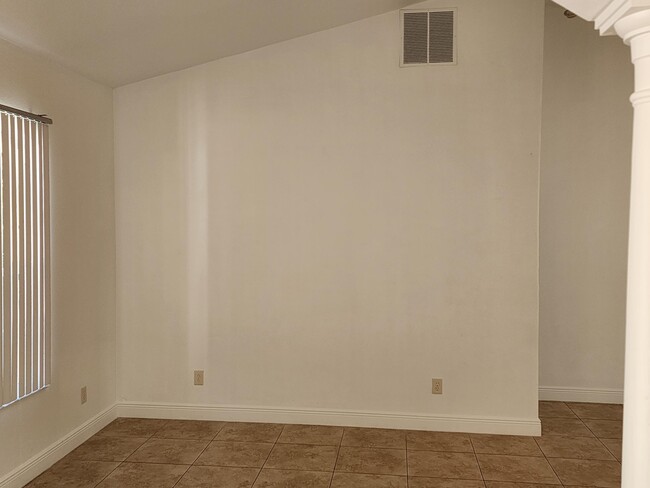 2048 SW Driftwood St in Port St. Lucie, FL - Building Photo - Building Photo