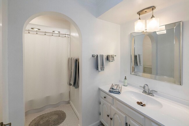 5267 Fountainhead Ln in Knoxville, TN - Building Photo - Building Photo