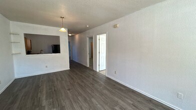 319 Noria St in San Antonio, TX - Building Photo - Building Photo