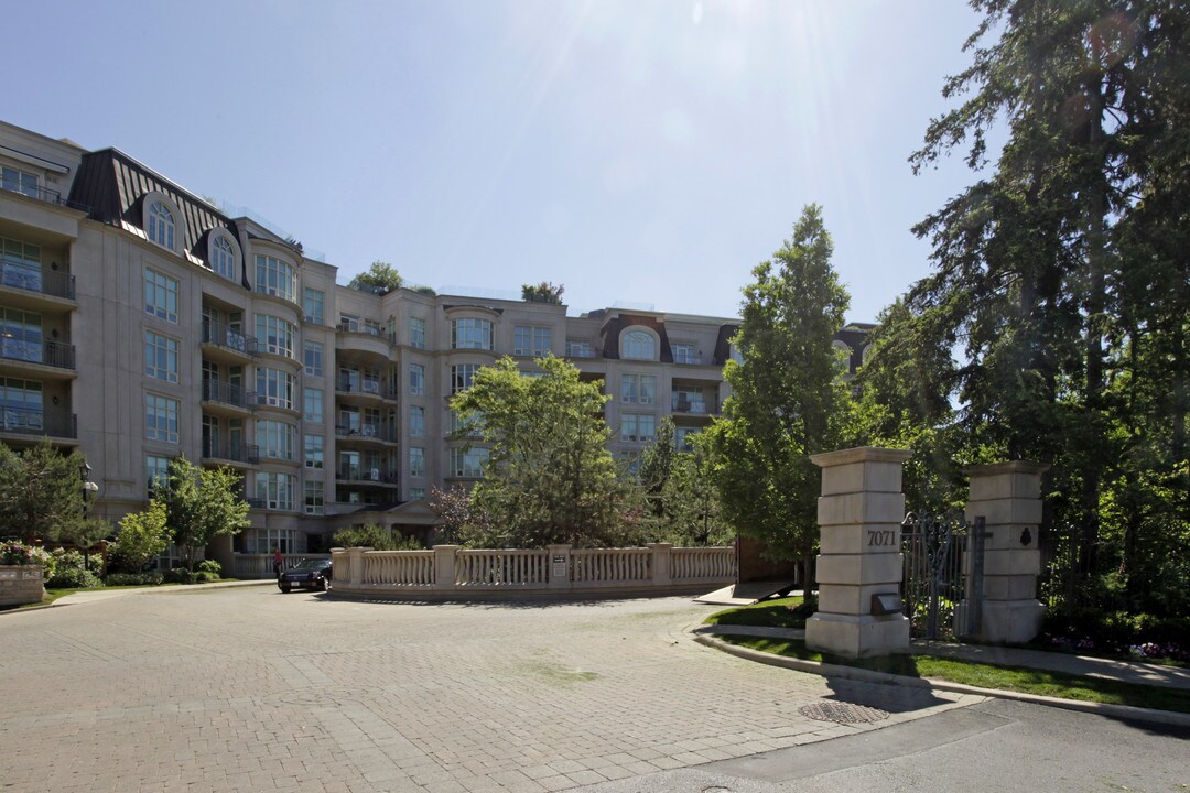 Avignon in Markham, ON - Building Photo