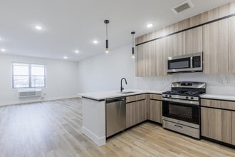 66 PARK in West New York, NJ - Building Photo - Interior Photo