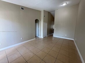 1651 SE 28th Ct in Homestead, FL - Building Photo - Building Photo