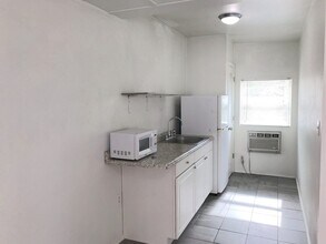 307 Manzano St NE in Albuquerque, NM - Building Photo - Building Photo