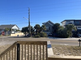 2717 S Fletcher Ave, Unit A in Fernandina Beach, FL - Building Photo