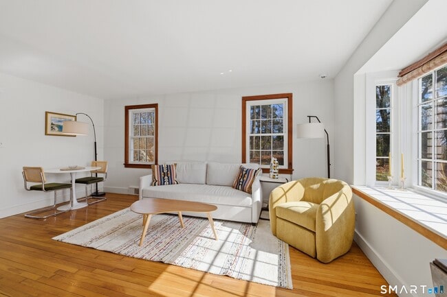 property at 12 Flanders Rd