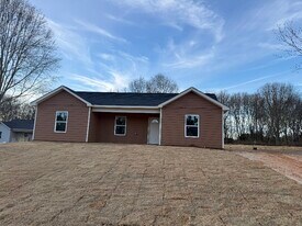 54 lyla Ln in Canon, GA - Building Photo