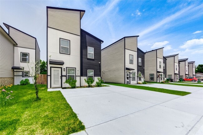 8157 Tate St in Houston, TX - Building Photo - Building Photo