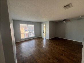 100 Uhland Rd in San Marcos, TX - Building Photo - Building Photo