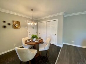 307 Robinson Ave in Patchogue, NY - Building Photo - Building Photo