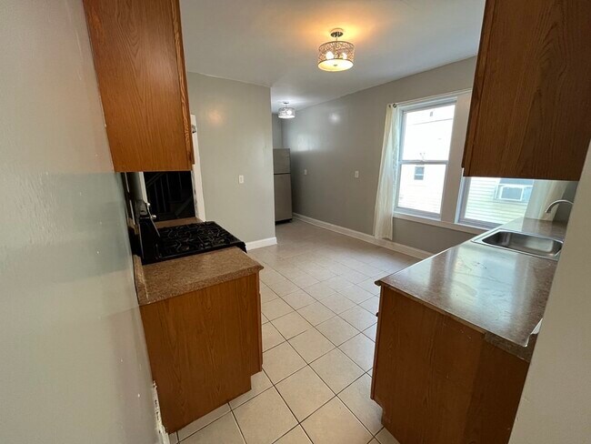 16 Westville St in Boston, MA - Foto de edificio - Building Photo