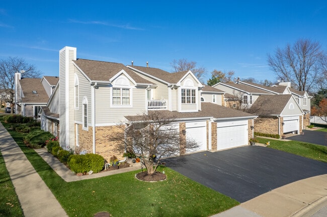 Hidden Cove Condominium in Palatine, IL - Building Photo - Building Photo