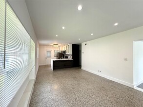 1005 NE 16th Pl in Fort Lauderdale, FL - Building Photo - Building Photo