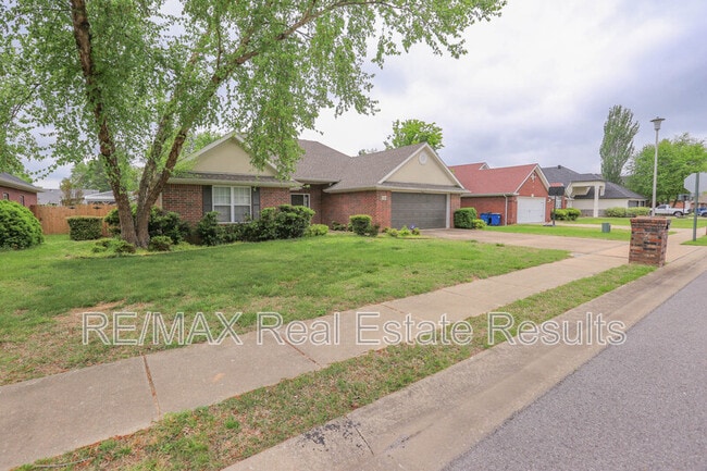 3606 SE 8th St in Bentonville, AR - Building Photo - Building Photo