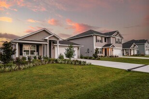 Sunset Village in Panama City, FL - Building Photo