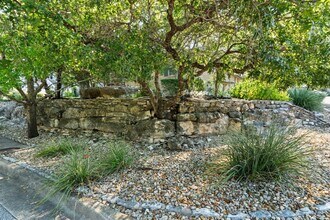 10701 Leafwood Ln in Austin, TX - Building Photo - Building Photo