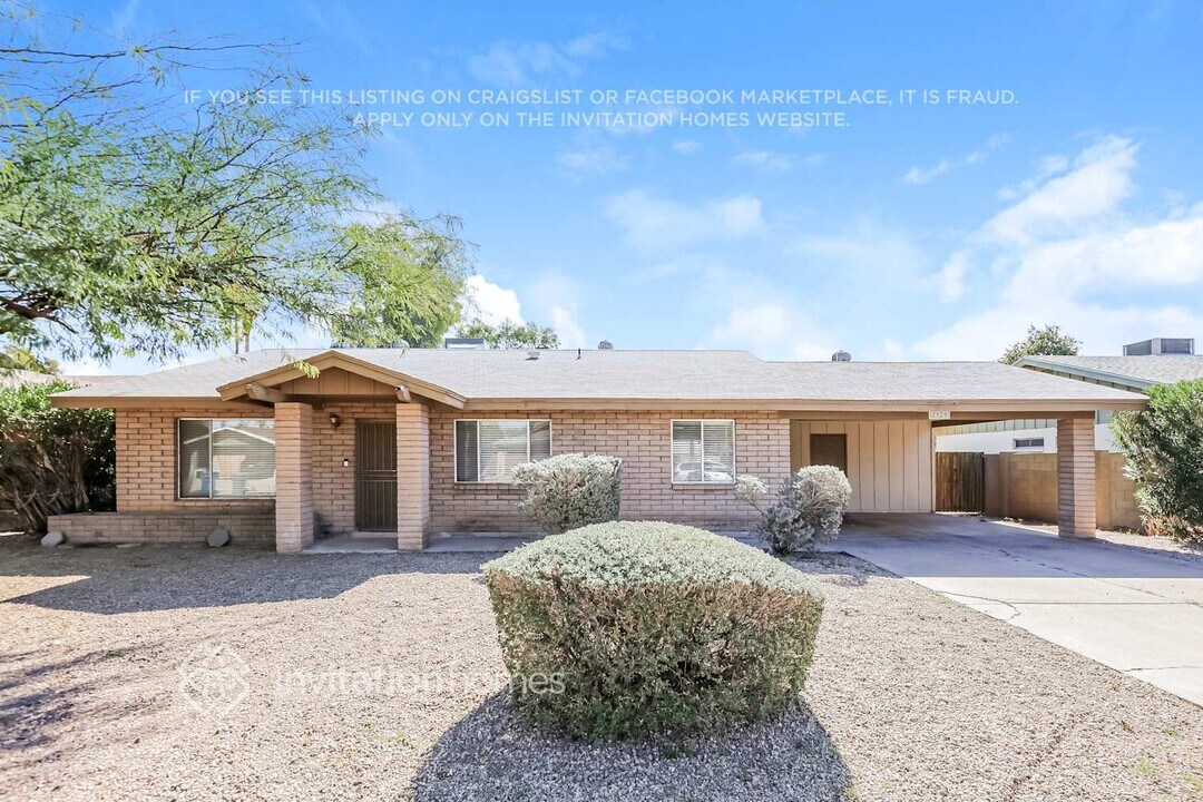 2929 W Michelle Dr in Phoenix, AZ - Building Photo