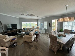 7730 34th Ave W in Bradenton, FL - Foto de edificio - Building Photo