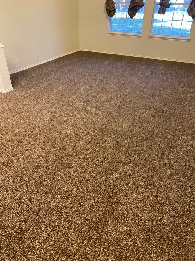 property at 2725 Hyde Park Dr