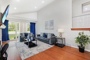 234 Voltz Rd, Unit SI ID1285023P in Northbrook, IL - Building Photo