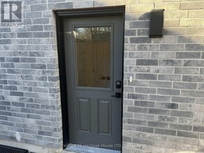 24 Valley Rd in St Catharines, ON - Building Photo - Building Photo