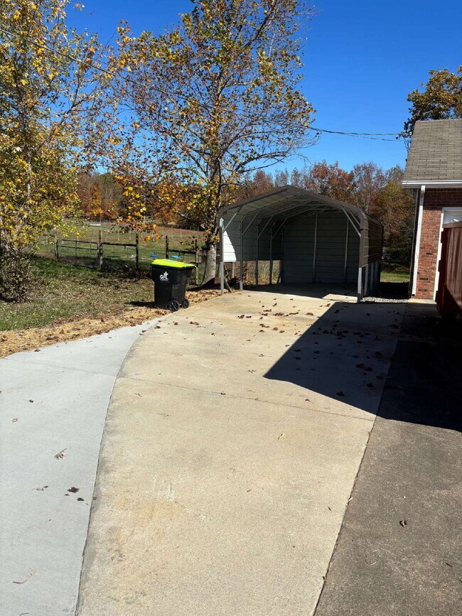 3409 Dailey Rd in Clarksville, TN - Building Photo - Building Photo