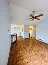 6363 Commonwealth Dr, Unit Carriage Homes of Park Hi in Loves Park, IL - Foto de edificio - Building Photo