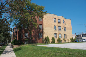 The Stanley Apartments in Milwaukee, WI - Building Photo - Building Photo