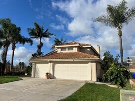 5101 Vía Mindanao in Oceanside, CA - Building Photo