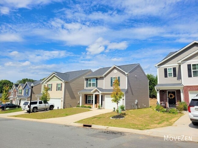 4641 Heatherly Rd in Winston-Salem, NC - Building Photo - Building Photo