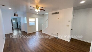 1715 Larkins Wy in Pittsburgh, PA - Building Photo - Building Photo