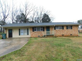 3104 Cumbres Cir NW in Huntsville, AL - Building Photo