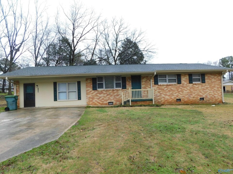 3104 Cumbres Cir NW in Huntsville, AL - Building Photo