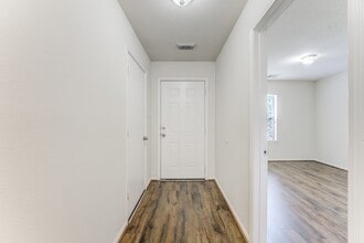 13000 Lazy Ln in Willis, TX - Building Photo - Building Photo