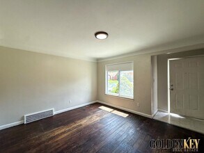 16453 Fairmount Dr in Detroit, MI - Building Photo - Building Photo